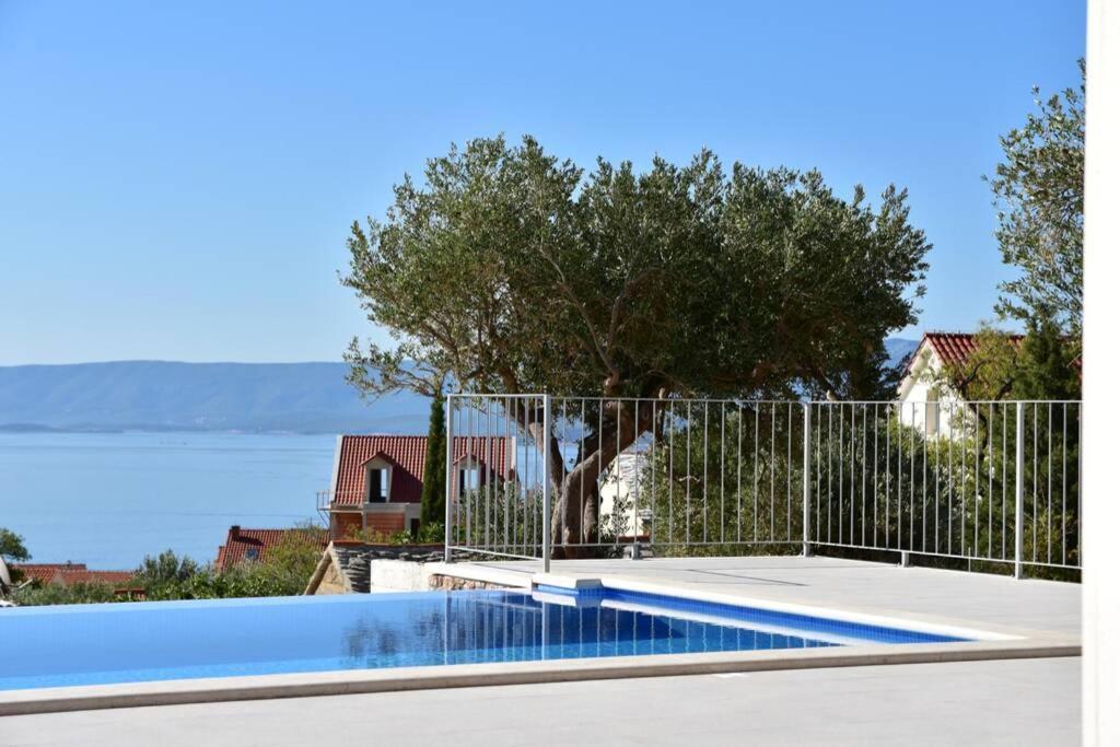 Villa Katarina - Infinity Pool With Amazing View Бол Экстерьер фото