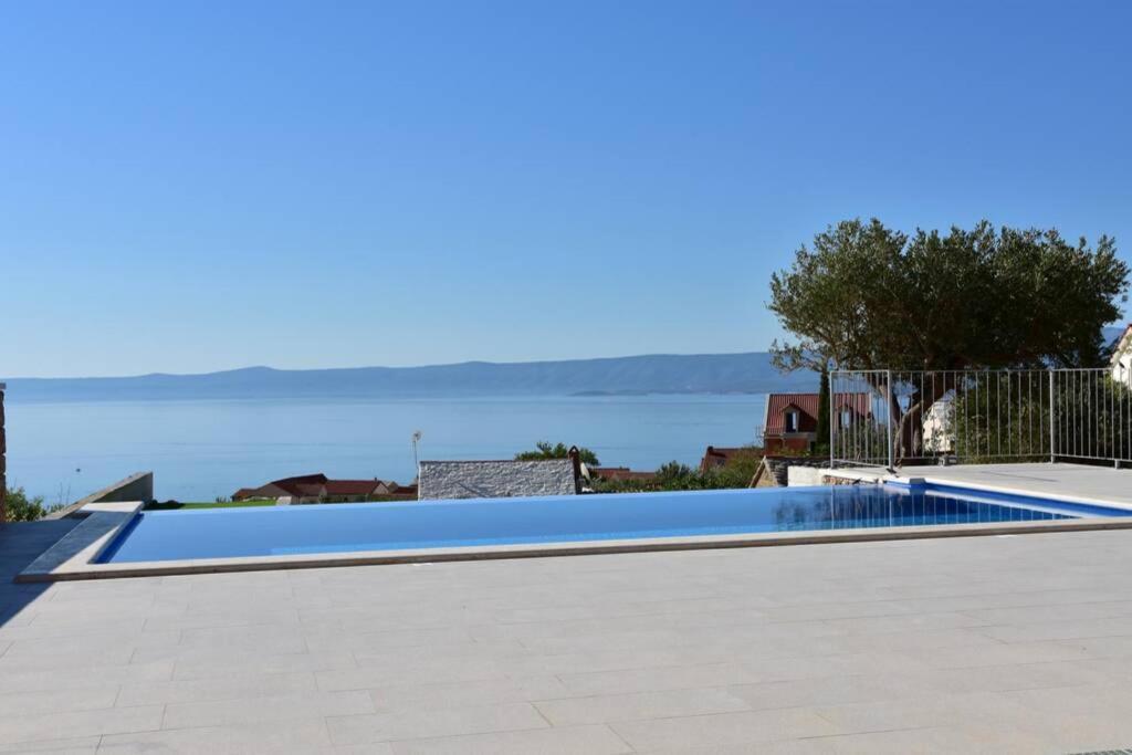 Villa Katarina - Infinity Pool With Amazing View Бол Экстерьер фото